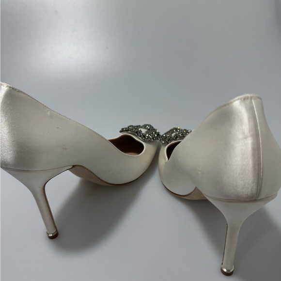 Manolo Blahnik Hangisi Pumps Heels White Women’s EU 39/US 9 - Picture 4 of 8